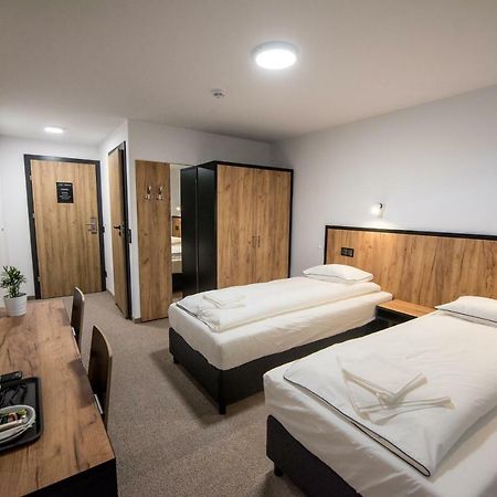 Sport Rooms Spala Bagian luar foto