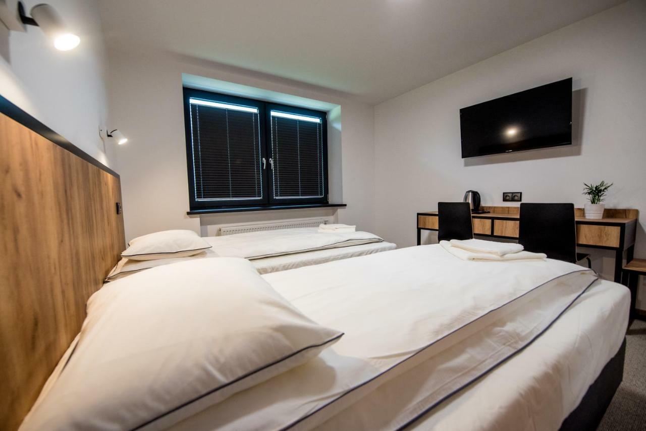 Sport Rooms Spala Bagian luar foto