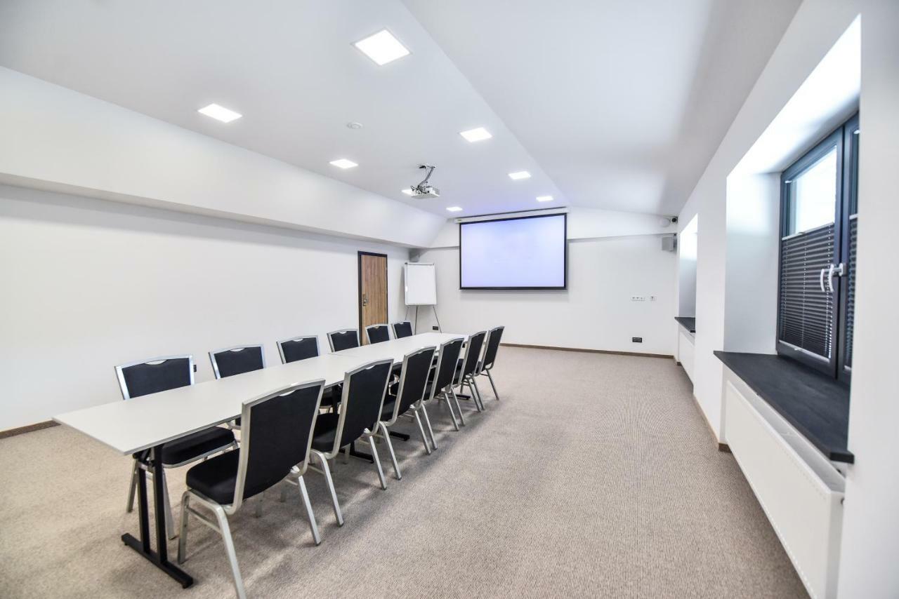 Sport Rooms Spala Bagian luar foto