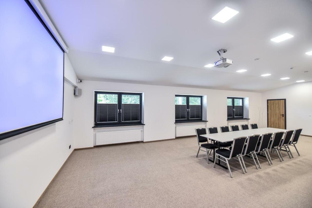 Sport Rooms Spala Bagian luar foto